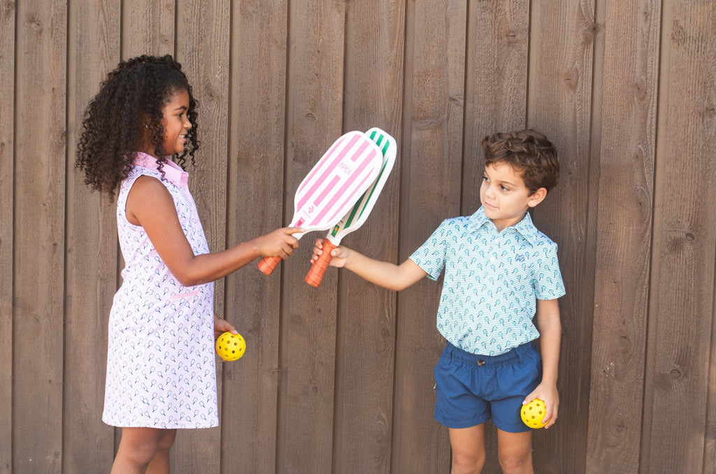 Polo de performance à manches courtes pour garçons - Imprimé de pickleball vert marin