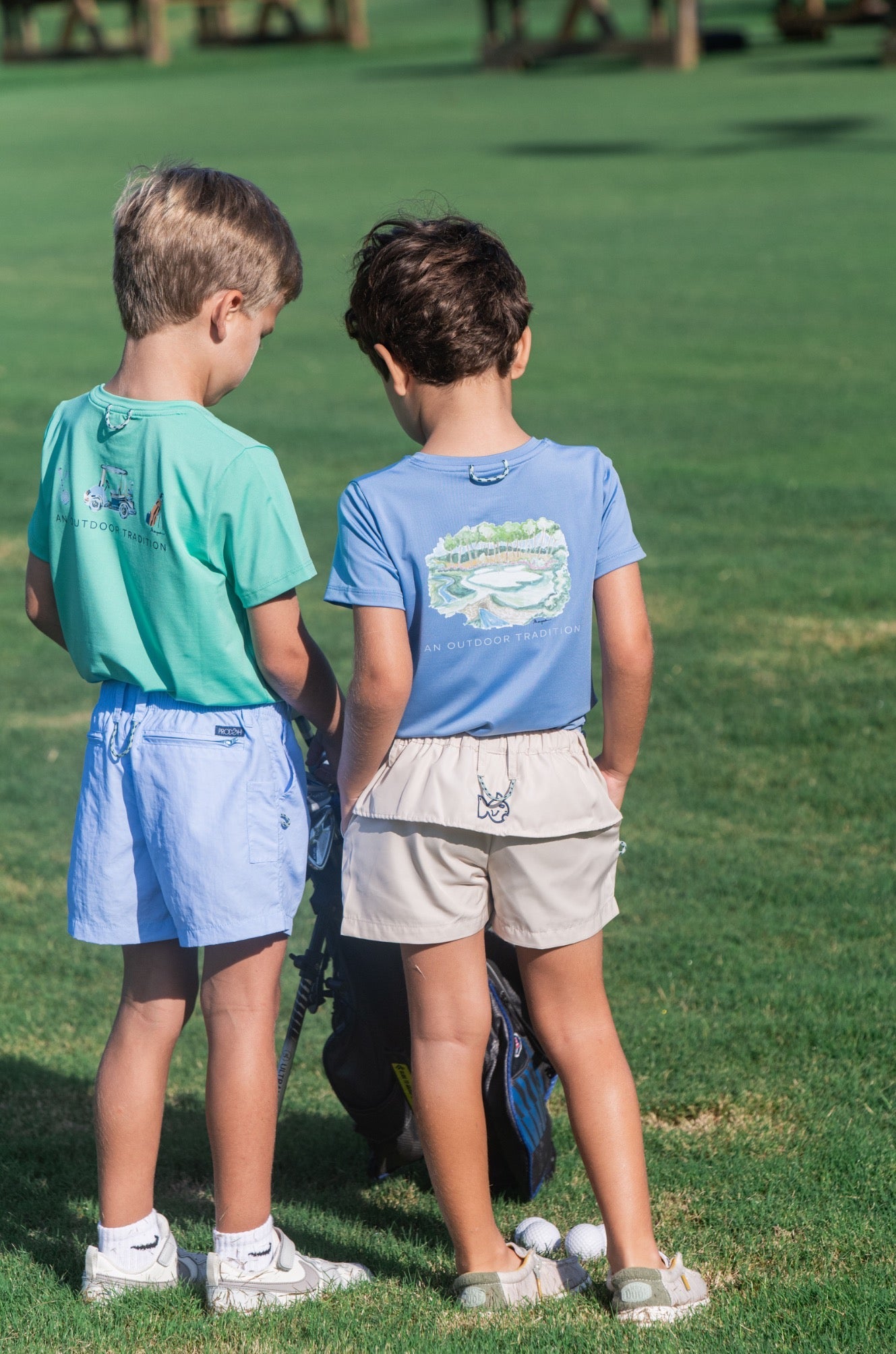 T-shirt enfant Pro Performance à manches courtes – Œuvre d'art Golf Course
